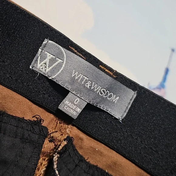 Wit & Wisdom Women's Brown Cargo Pants Size 0 - Picture 4 of 6